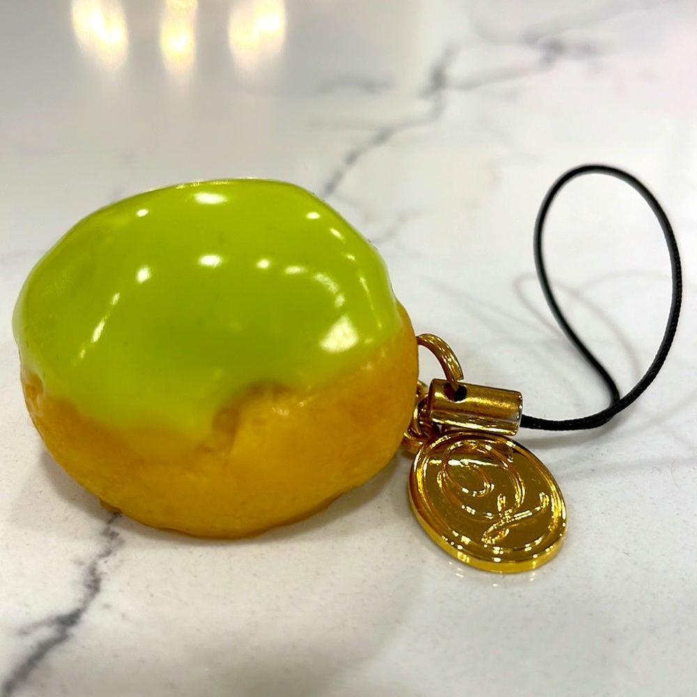 NWOT Q-Pot Japan Retired Matcha Cream Puff Phone/Key Charm